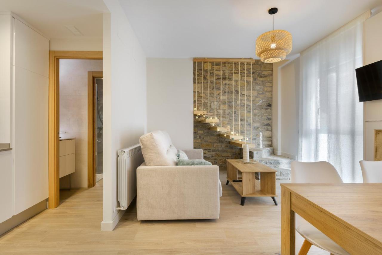 Apartamentos La Muralla De Jaca Exteriér fotografie