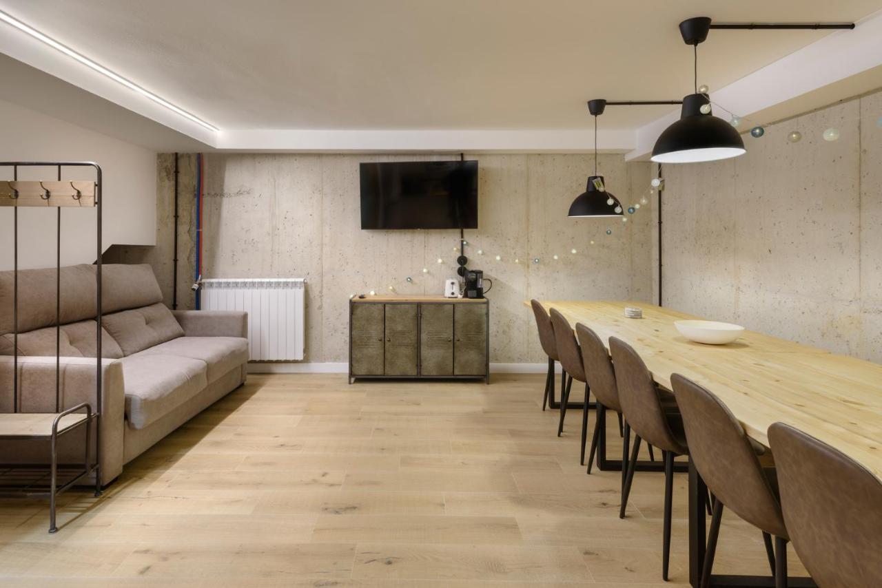 Apartamentos La Muralla De Jaca Exteriér fotografie